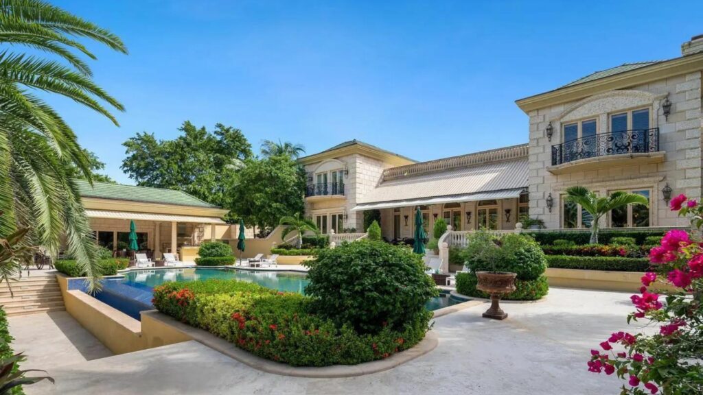Exploring Extravagant Celebrity Mansions in the USA